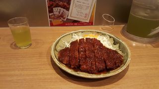 行列ができるがすぐに順番が来る 