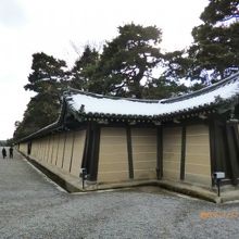 鬼門封じの塀の角を見つけました。