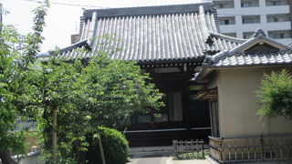 落ち着いたお寺です