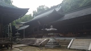 横に並ぶ豊栄神社よりだいぶ後にできた