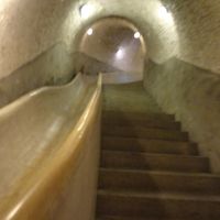 剣澤公園への避難用トンネル