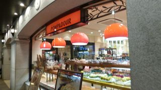 １９６９年第一号店としてオープン