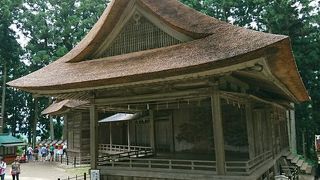 歴史ある神楽殿