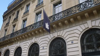 アップルストアーはメインストリートに在る