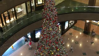 入口は吹き抜け