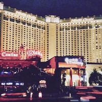 モンテカルロの外観 立派です。