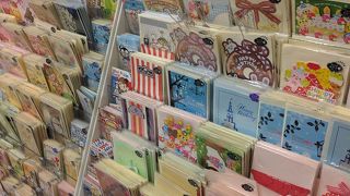 駅前で便利です。