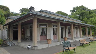 木骨石造りの洋風建築