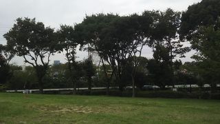 低額での子供の遊び場