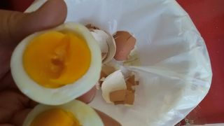 ゆでたまごとプリン