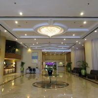 広いロビーには、予想以上の高級感がありました