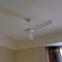 天井にはシーリングファン、南国らしい仕様です