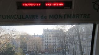 寺院に向かって左側・・・