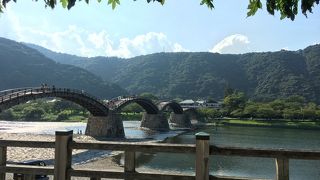 広島の宮島と一緒に楽しめる錦帯橋　岩国駅からバスが便利