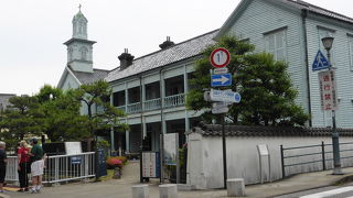 東側から見ると絵になる