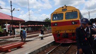 バンコクからアユタヤはぜひ列車の旅で
