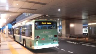 バス移動でも結構離れている