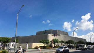 要塞のような建物