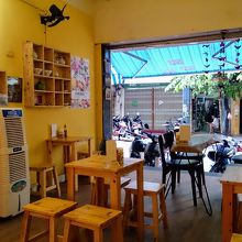 冷房きいてないので夏は暑いです