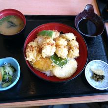 国東半島で有名なはもの丼