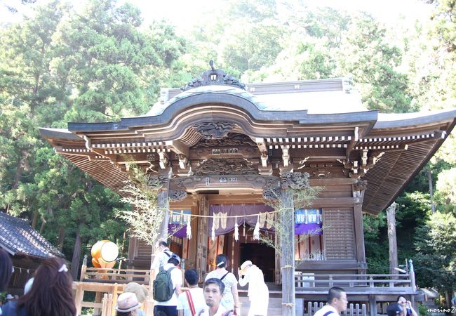 鎌倉・御霊神社の湯立神楽と面掛行列