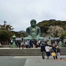 皆さん記念撮影に没頭しています。