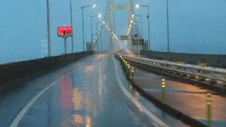 1日3往復の路線バスで渡る