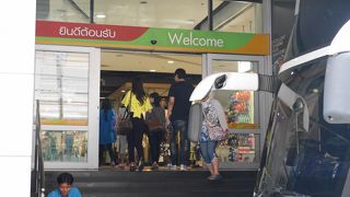 何でも揃うスーパーです