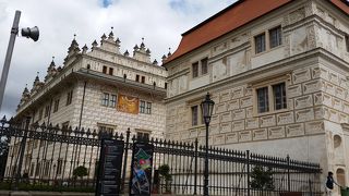 板チョコが並んでいるみたい？