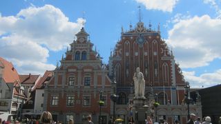 リガ旧市街一番の華麗な建物