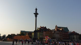 昼も夜も大変　賑わっていました。