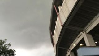 陸上のトラックがあっても見やすいスタジアムでした。