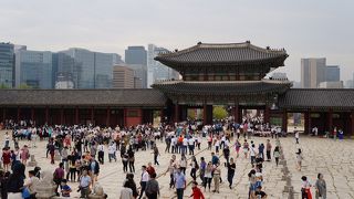 高齢の方には不向き、日本語ガイドツアー