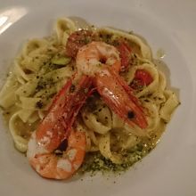 ピスタチオとエビのパスタ