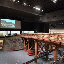 ドカーンと造られた大橋。迫力あります。