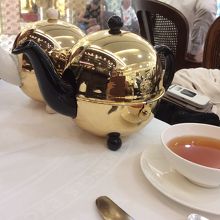 アフタヌーンティーのセットで選んだのがプリンセスダージリン