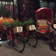 トゥクトゥクも良いが私はこっちに乗って見たい