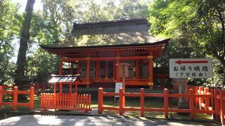 上宮の入口に。