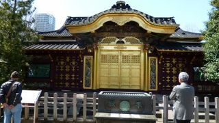 「上野東照宮」　日光に行かなくても東照宮がありました。