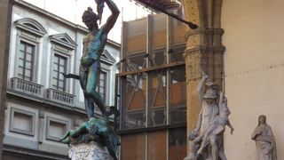 一番古い彫刻は・・・