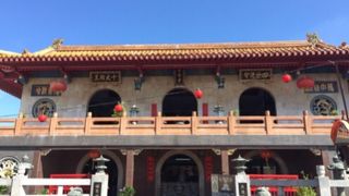 2階建ての中華風寺院