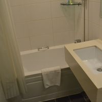 十分なバスルーム