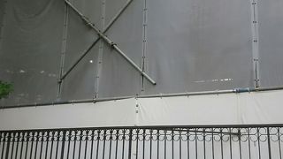 改修工事中で見ることができませんでした