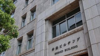 海岸通り側から離れて見るのがお薦め