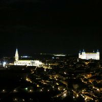 テラスからみるトレドの街の夜景