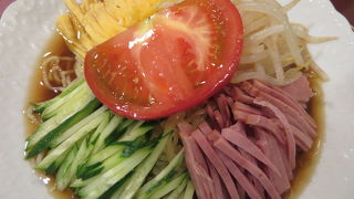 線路沿いにある中華のお店