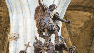 大天使ミカエルの像がかっこいい』by kanetti｜サン ミッシェル大聖堂のクチコミフォートラベル