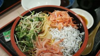 "由比と言えば桜海老"を地で行く食堂