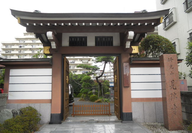 宮城野大通り沿いにある浄土真宗寺院