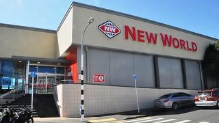 全国展開のスーパー。帰国の前日、土産物買いに行くことにしている